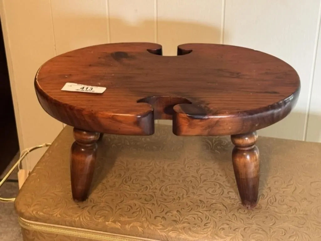 17" Footstool
