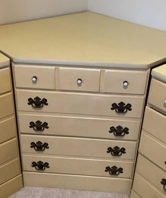 Ethan Allen Corner Desk/Dresser