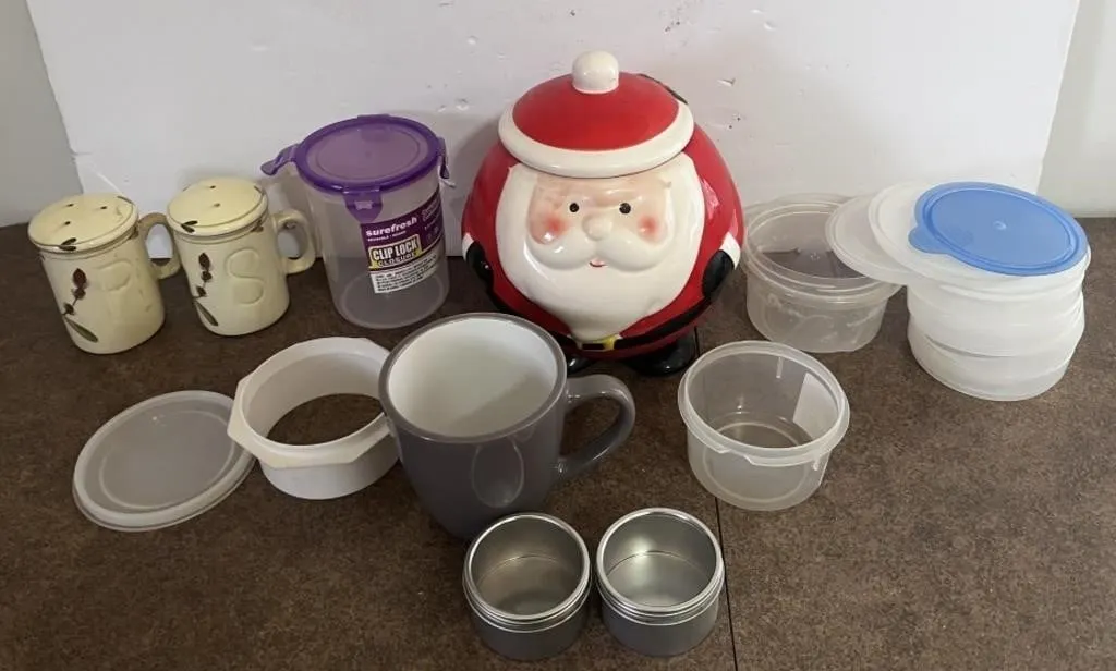 Santa ceramic Cookie Jar, Ceramic Salt and pepper