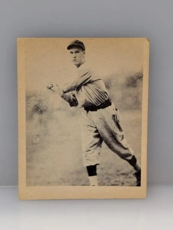 1939 Play Ball #55 Arkie Vaughn HOF Pirates