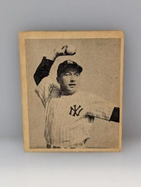 1948 Bowman #35 George Strinweiss Yankees Stain