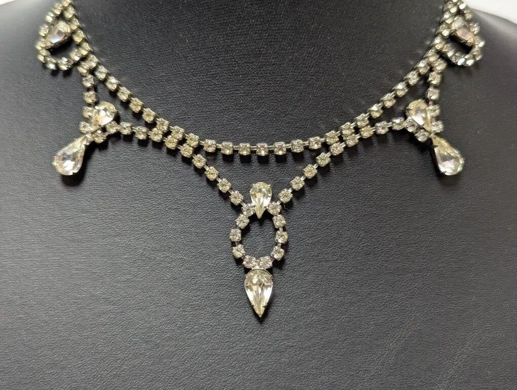 14" Ornate Teardrop Rhinestone Necklace