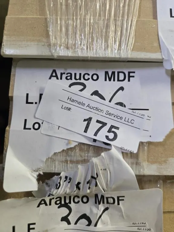 Arauco MDF base 3" x 17' 306LF