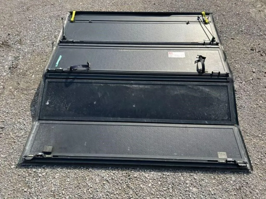 5 Ft 5 In. Hard Tonneau Cover