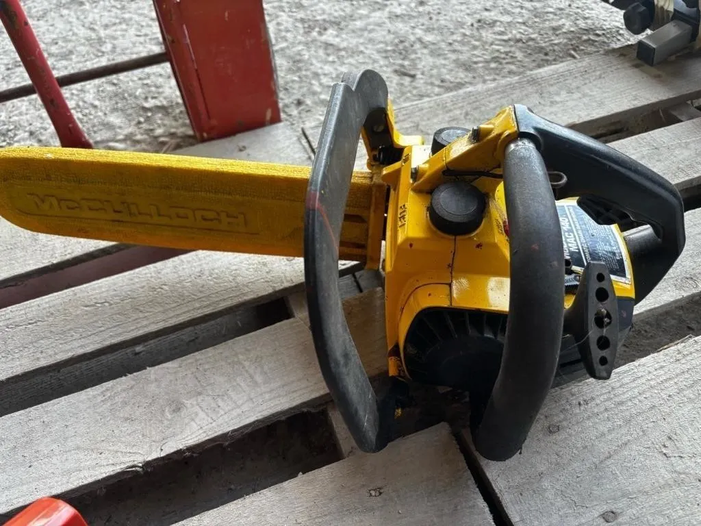 McCulloch Mac 140 gas chainsaw