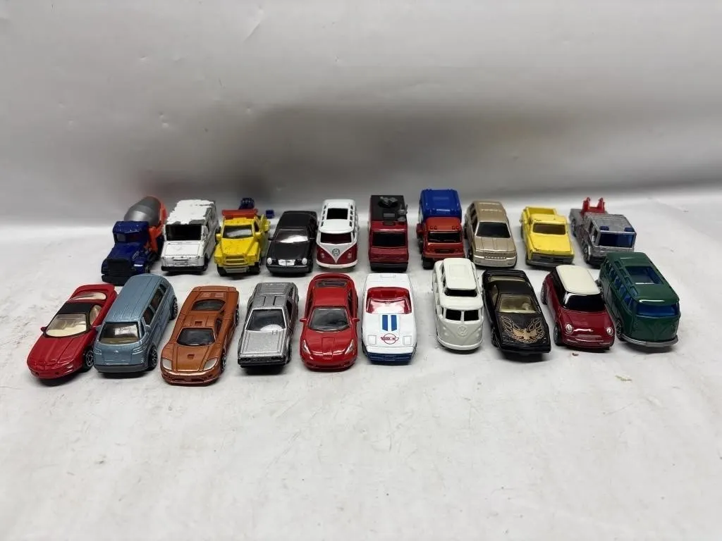 Diecast Vehicle Collection - Cars, Vans & Trucks