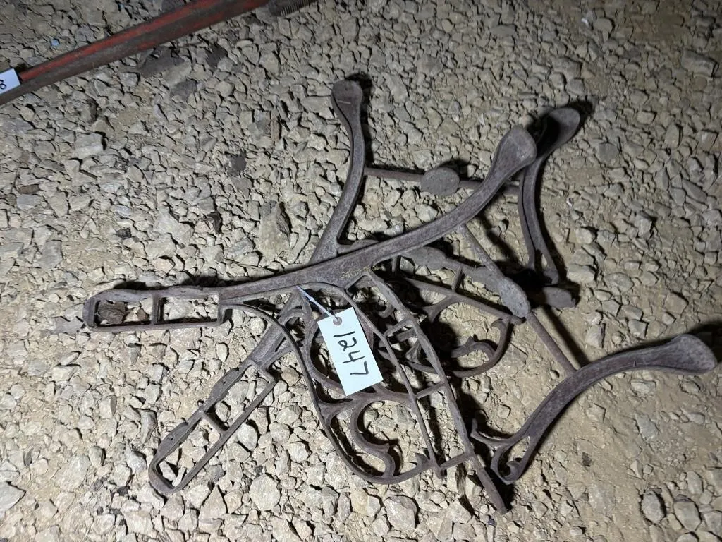 Cast Iron Bench Brackets