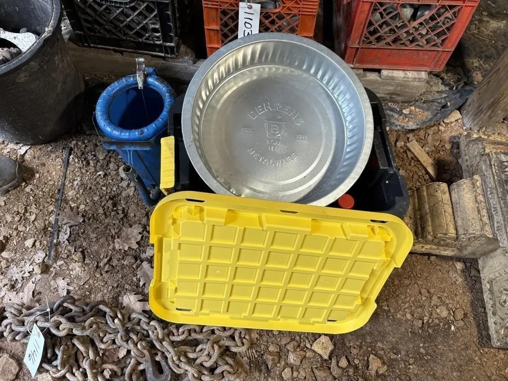 New 10w-30 Oil, Tote, Pan