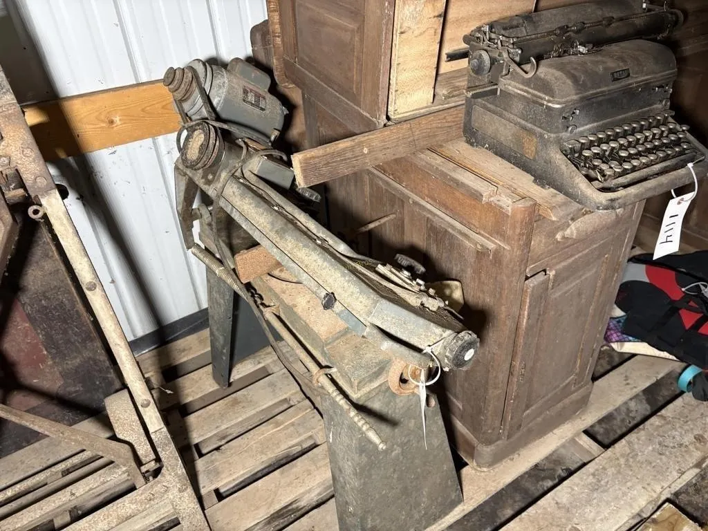 Cummins Heavy Duty Band Saw