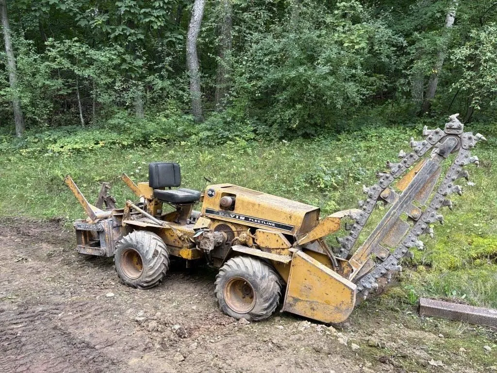 Davis Fleetline Ditch Witch