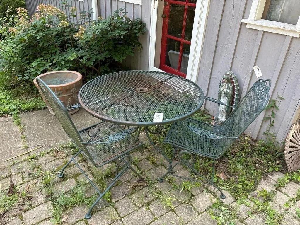 Iron Table & 2 chairs