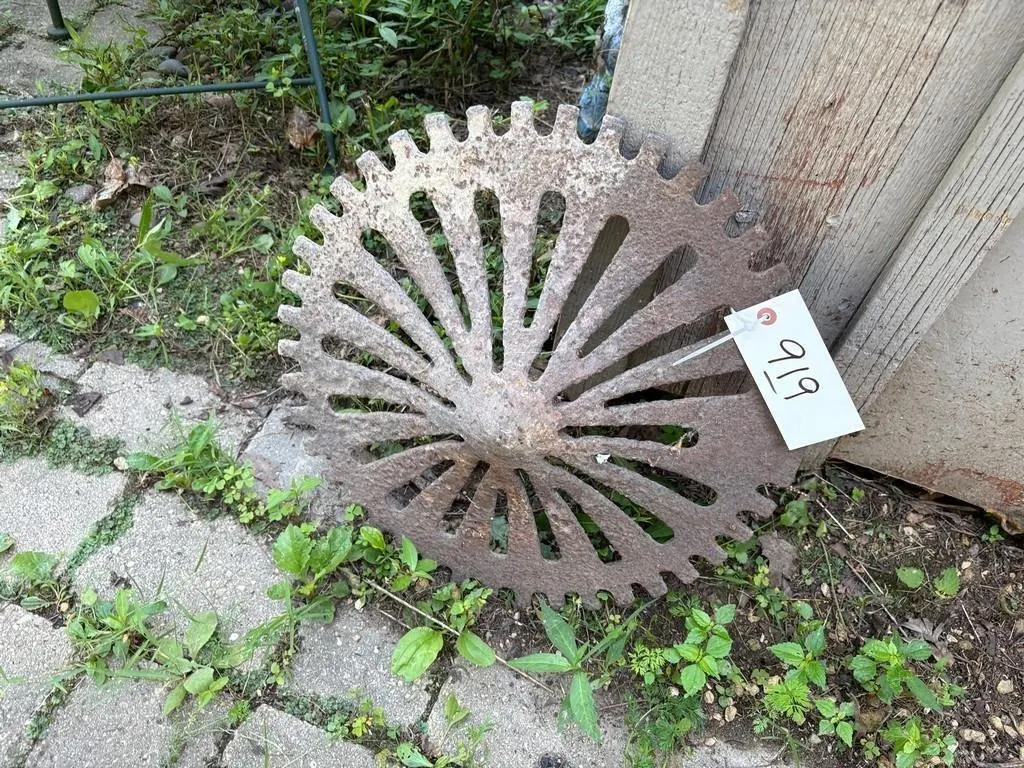 Round Iron Piece