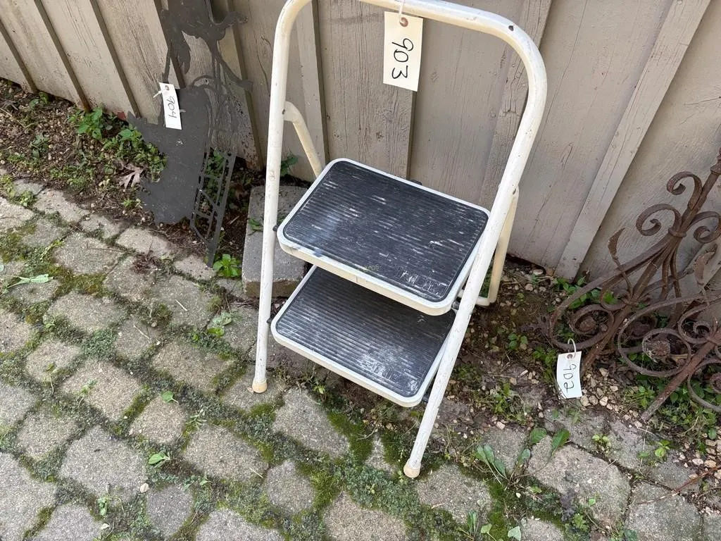 Step stool