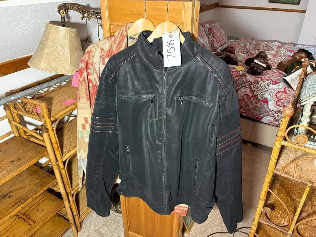 (2) 2XL/L Jacket