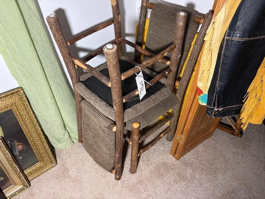 (2) Chairs