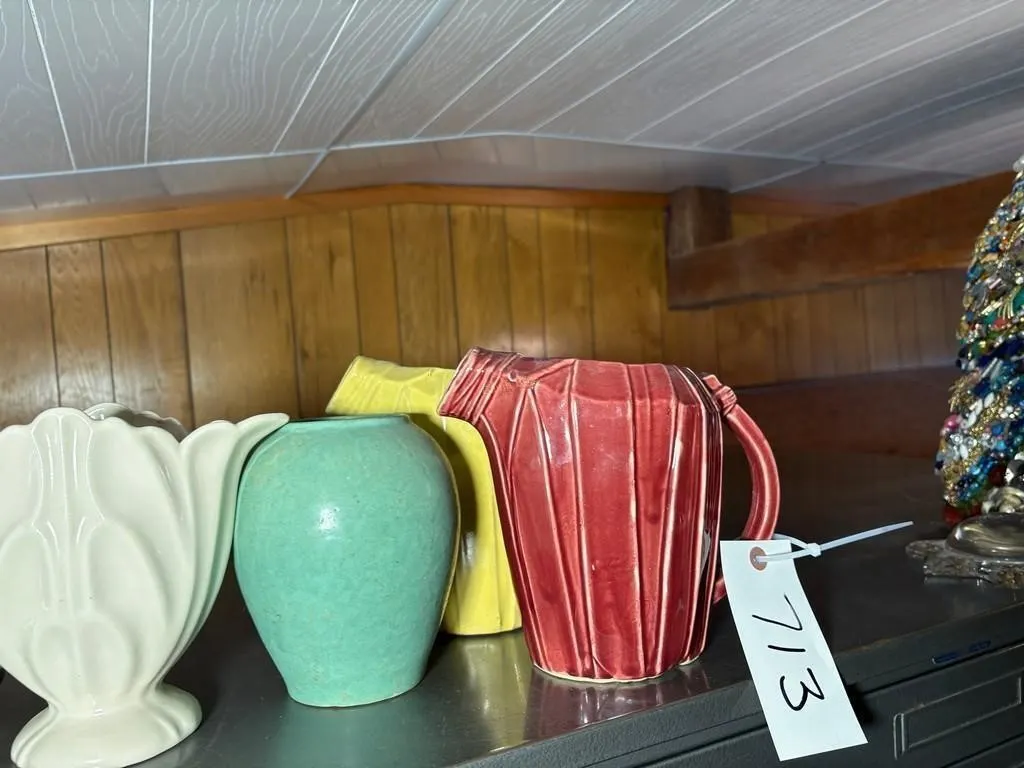 Pictures & vases