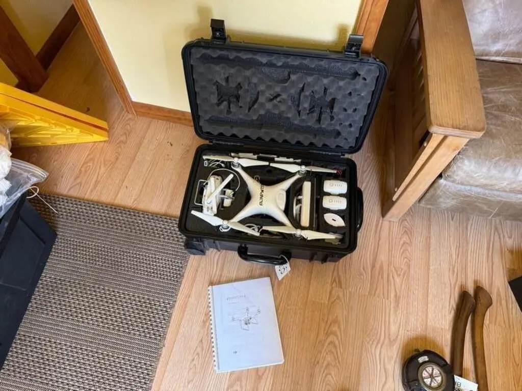 DJI Phantom 4 Drone