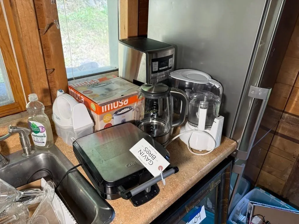 Electric Kitchen Items. Waffle/Coffee Maker etc