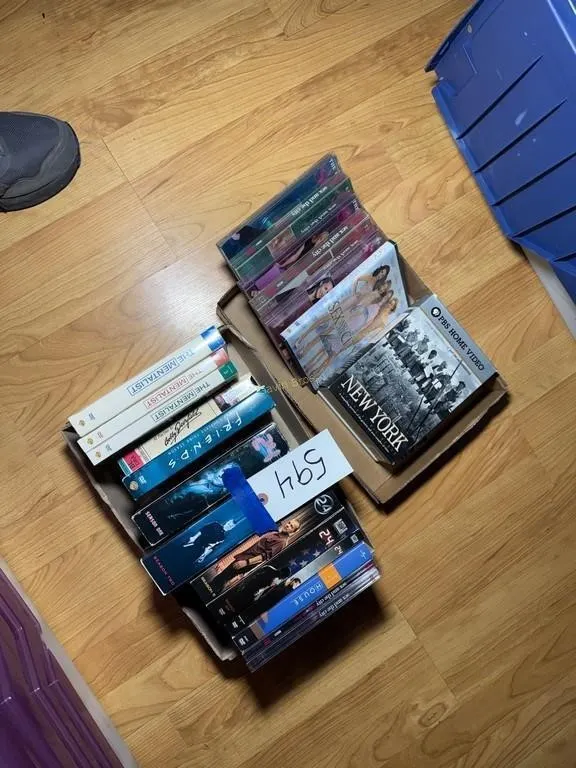 Series Dvds - Mentalist, Friends etc