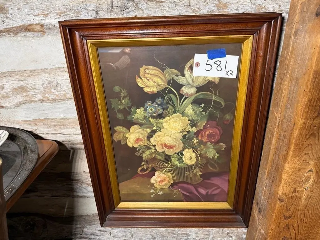 Evio Still Flower Painting & Cabin painting