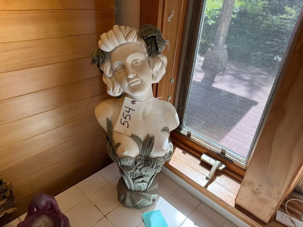 Heavy Woman Bust