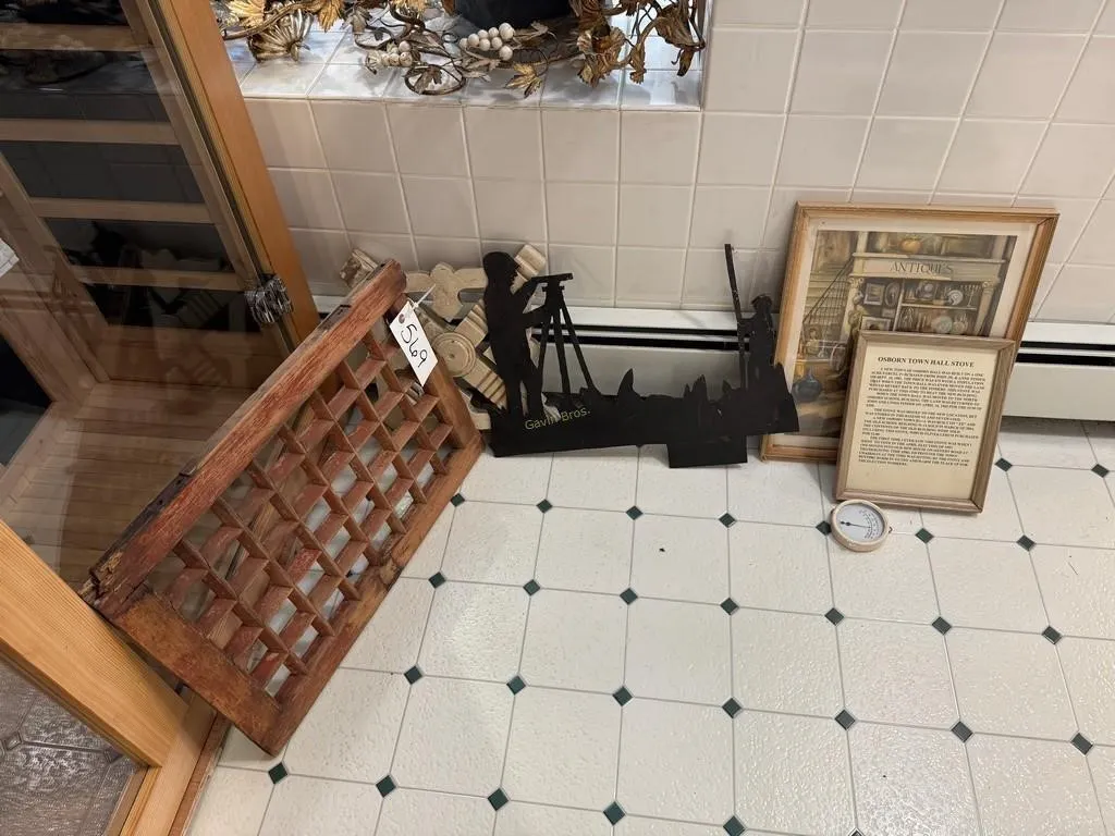 Metal Survey D�cor, Pictures, Wood Items
