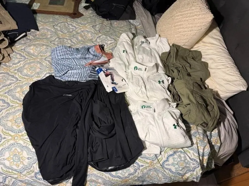 Under Armor & Other shirts/pants