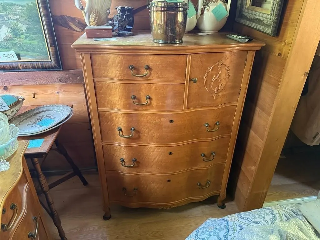 2- Piece Maple Dresser Set