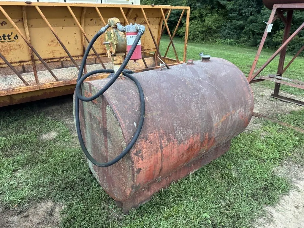 300 Gallon Fuel Tank & Pump