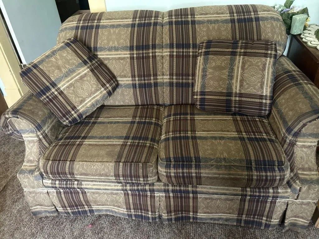 Broyhill Loveseat