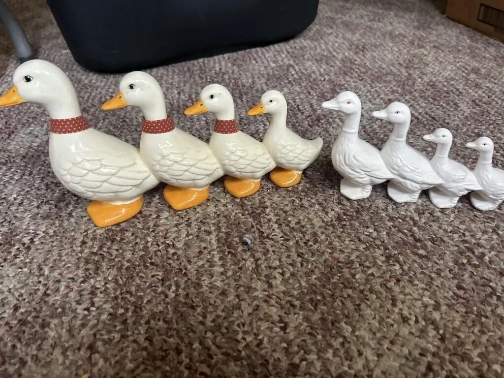 Goose knickknack