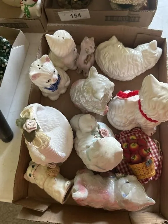 Ceramic cat salt and pepper shakers, cat ceramic