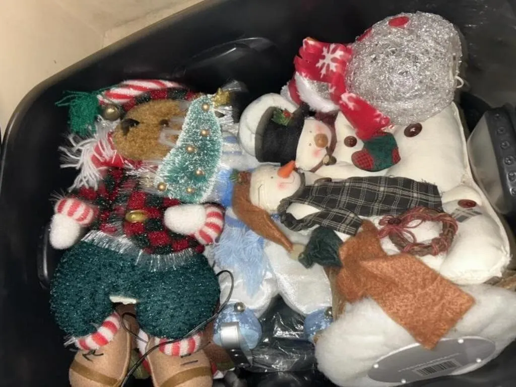 Tote full of snowmen