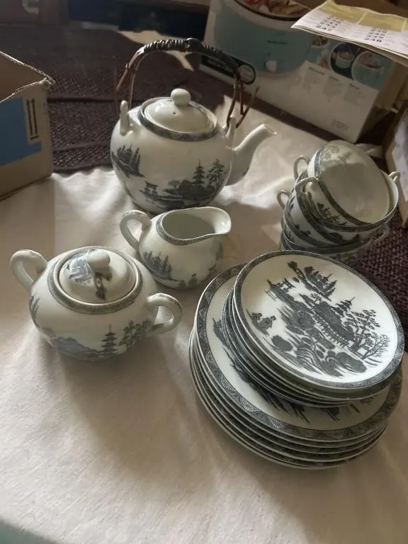 vintage lusterware tea set