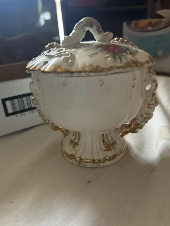 vintage Italian Capodimonte style covered ginger