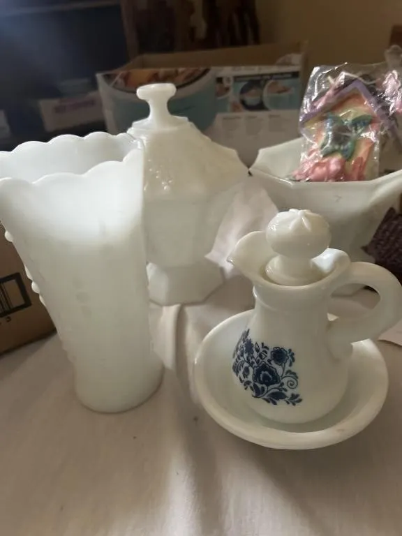 Milk glases- vase and candy dishes Avon milk