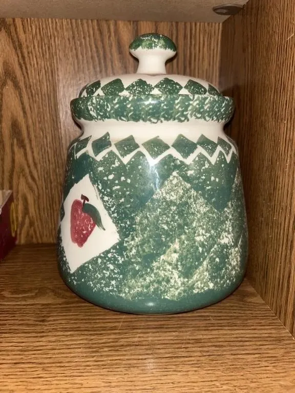 ceramic cookie jar