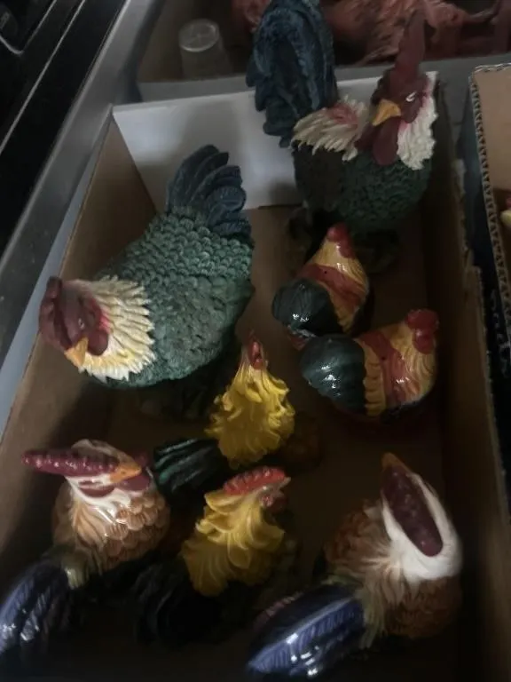 Ceramic and salt and pepper chickens