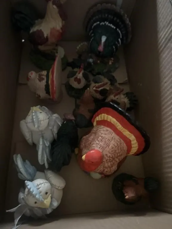 Ceramic turkeys and chicken