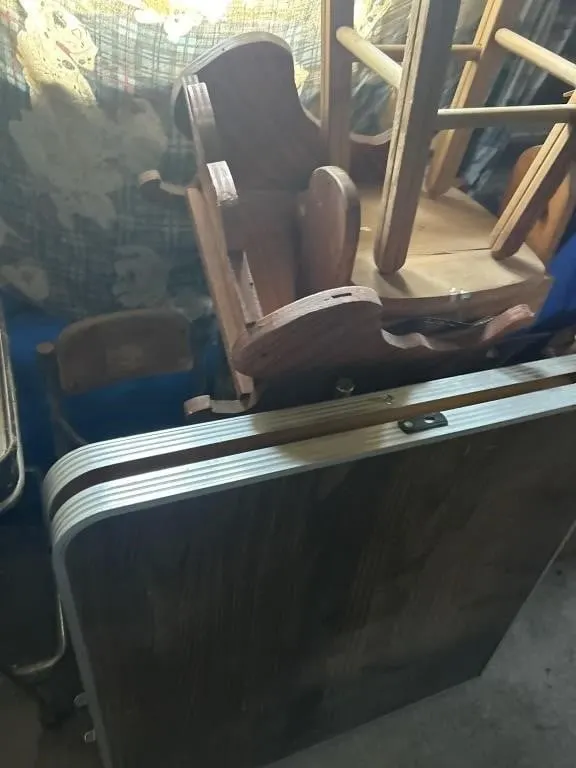 Kid chairs, folded table
