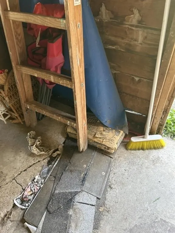 6 foot wooden ladder chair, concrete Shingles