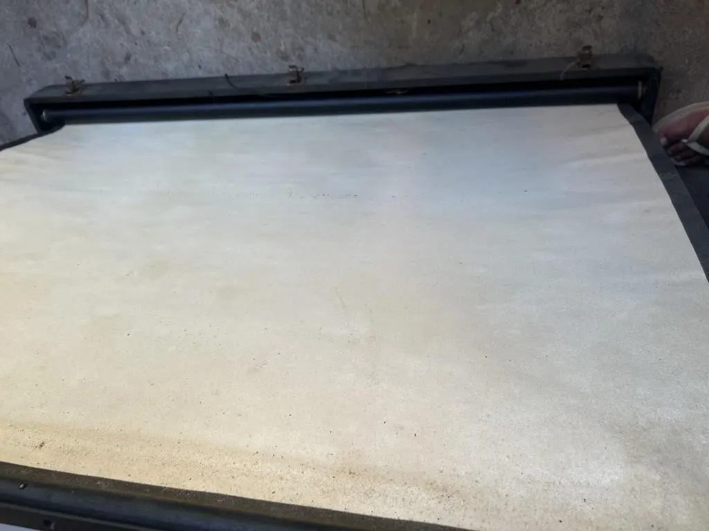 Raven screen projector screen