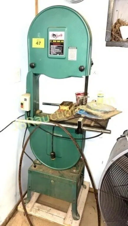 GRIZZLY 18" WOOD BAND SAW