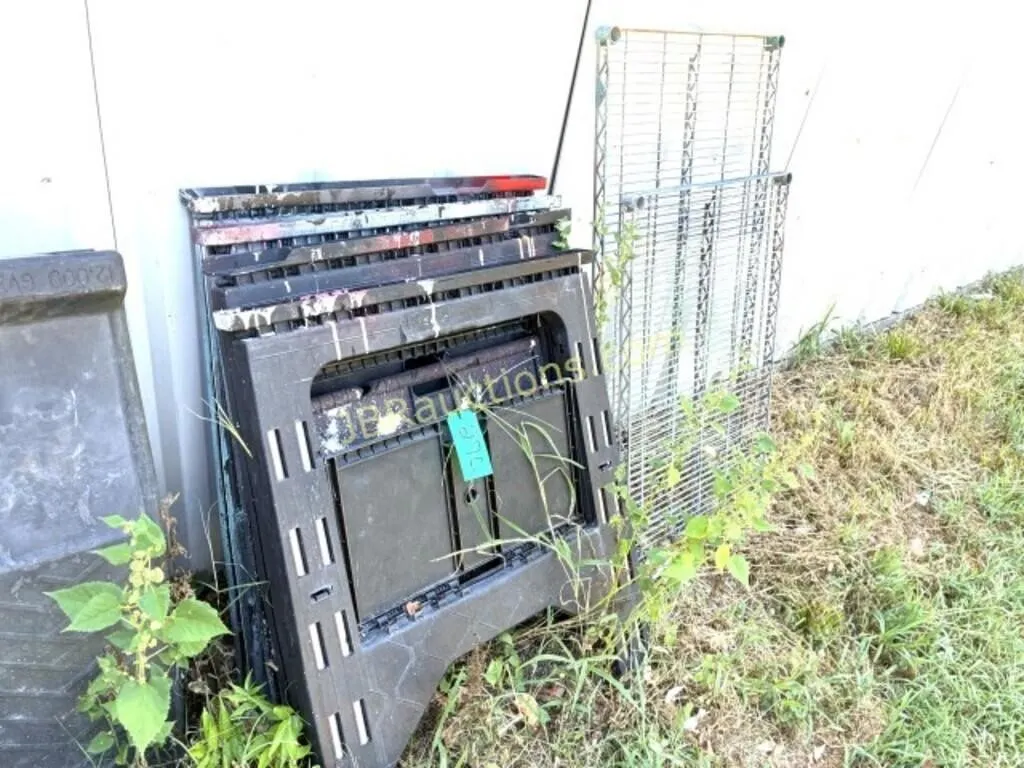 PORTABLE FOLDING SAW HORSES AND 2 WIRE RACKS
