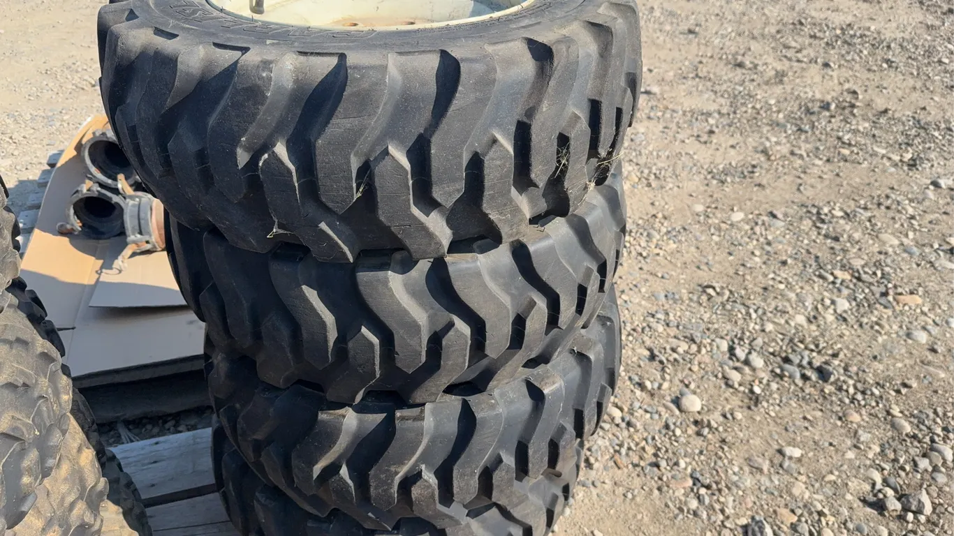 4 - Carlisle Trac Chief 25x8.50-14SS 8 Ply Skid Steer Tires
