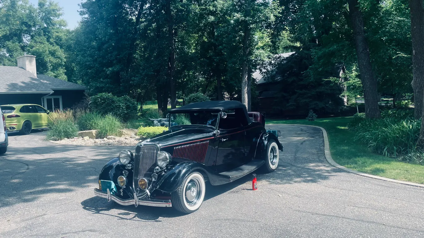 1933 Ford Roadster