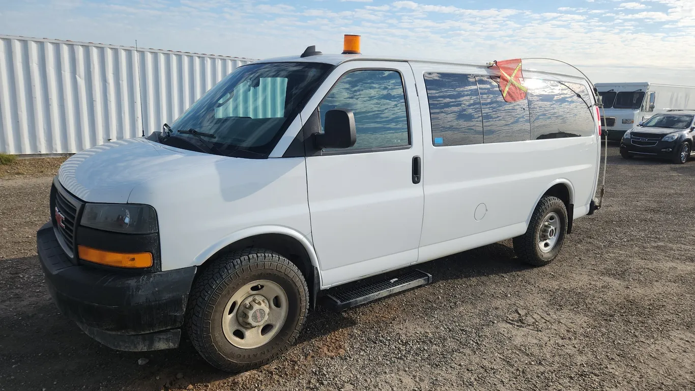 2023 GMC Savana
