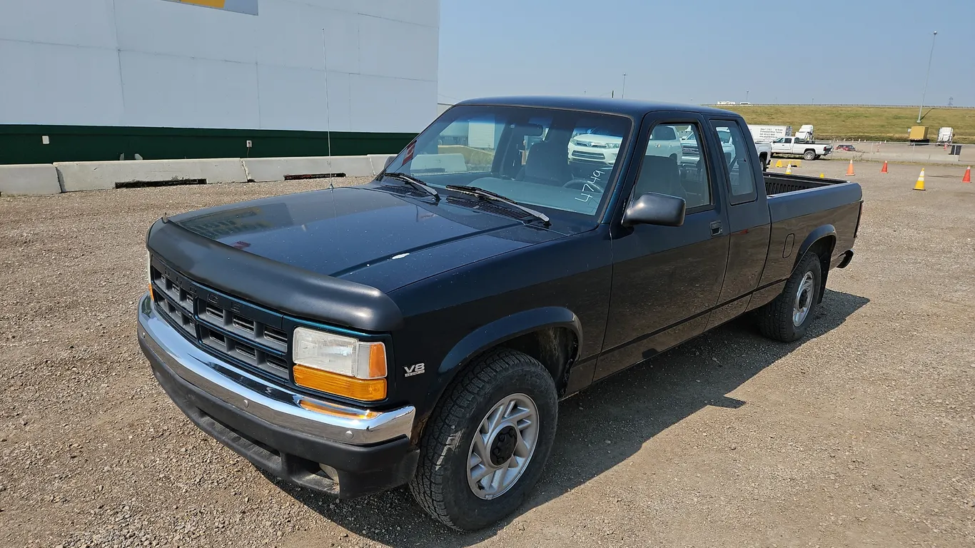 1993 Dodge Dakota Sport 4x2 2dr Extended Cab SB