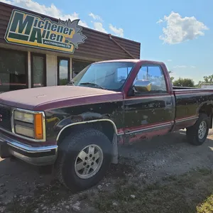1990  GMC  Sierra 1500  2dr K1500 4WD Standard Cab LB