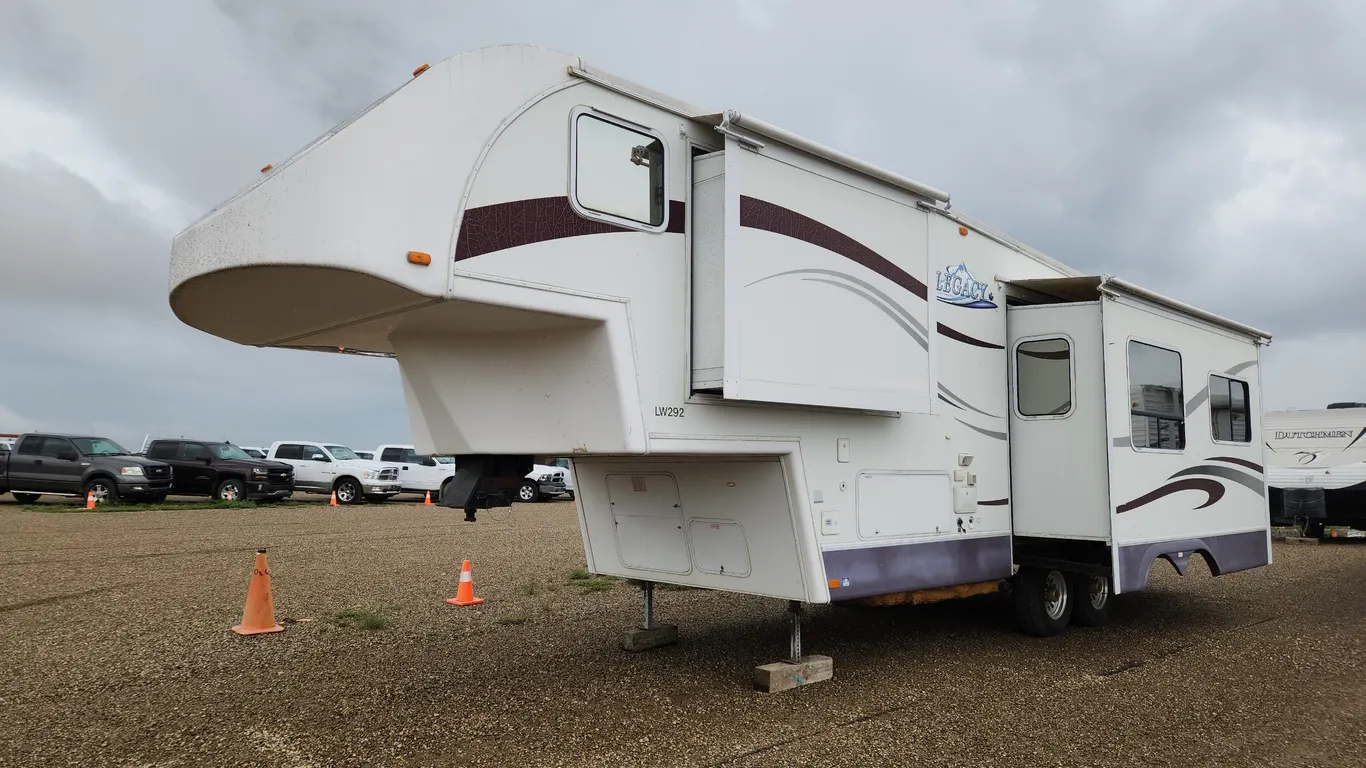 2006 TravelAire Legacy LW292 T/A 5W